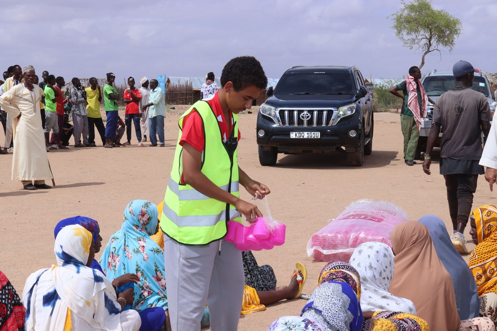 Anwaar Foundation field support and volunteer service